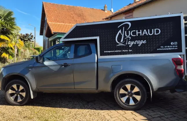 vehicule-puchaud paysage